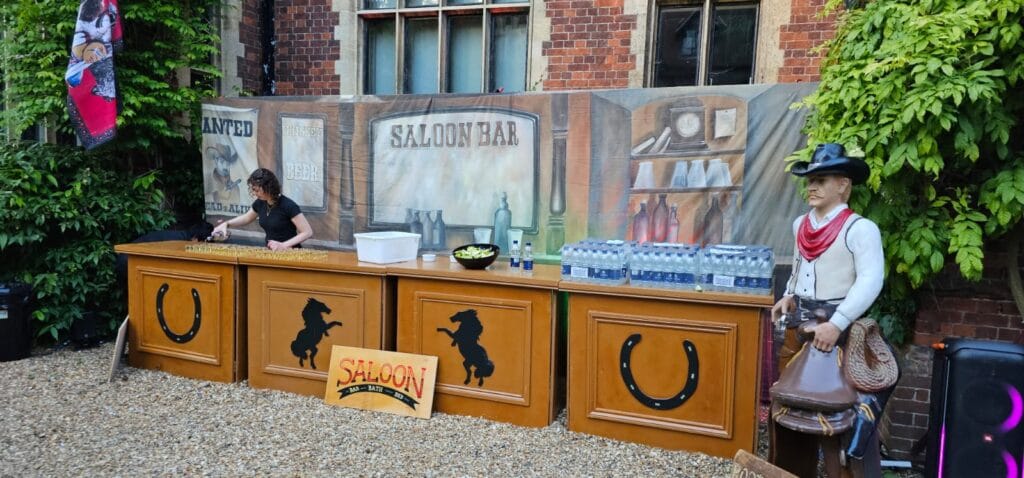 WESTERN-THEMED PACKAGES AVAILABLE WILD WEST PROPS LONDON ESSEX KENT SURREY NATIONWIDE| WILD WEST BAR 16FT